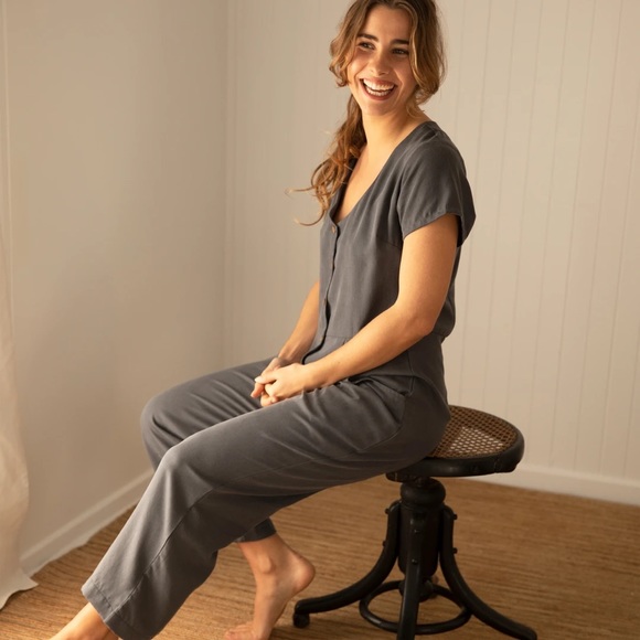 Tasi Travels Grey Eco-Friendly TENCEL Jumpsuit NWT 🌿 - Picture 4 of 9